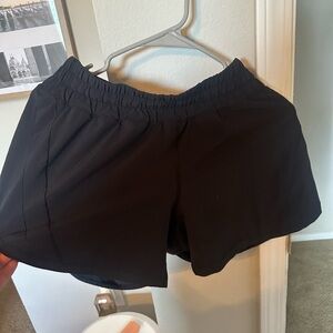 Lululemon Hotty Hot 4” High Rise short